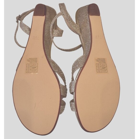 Benjamin Walk Lena Champagne Shimmer 7 1/2 Wide With Stones Low Wedge NWOB - Picture 7 of 9